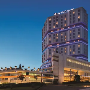 Otel Wyndham Grand Europe